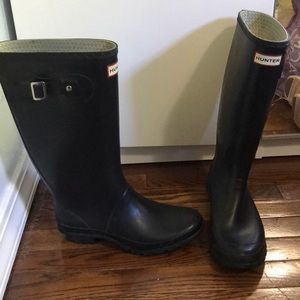 Black Hunter boots women’s size US 9